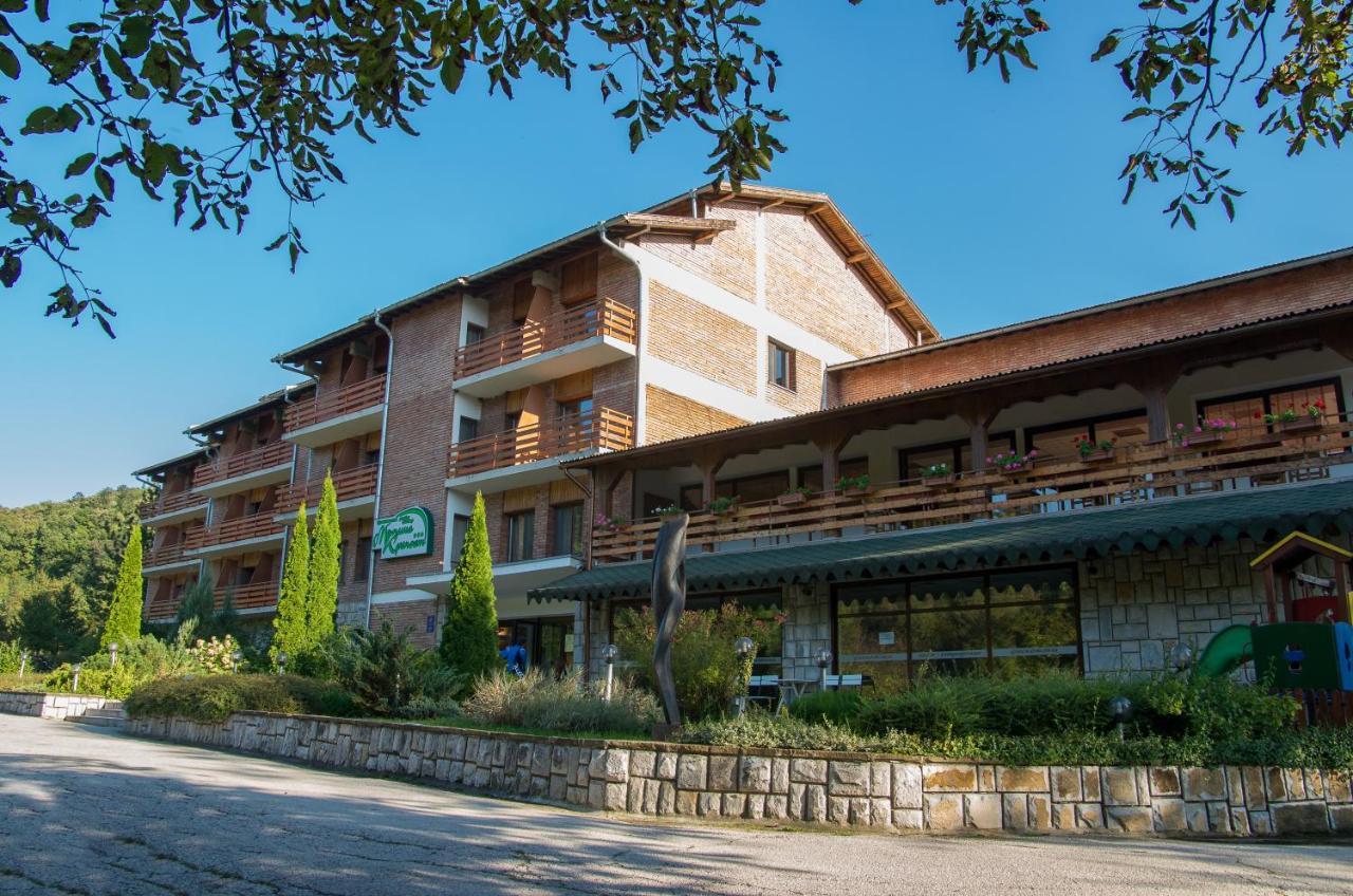 Hotel Tourist Center Momina Krepost Veliko Tărnovo Esterno foto